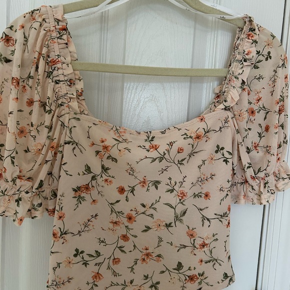 Lulu's Floral Light Pink Top - Picture 2 of 3